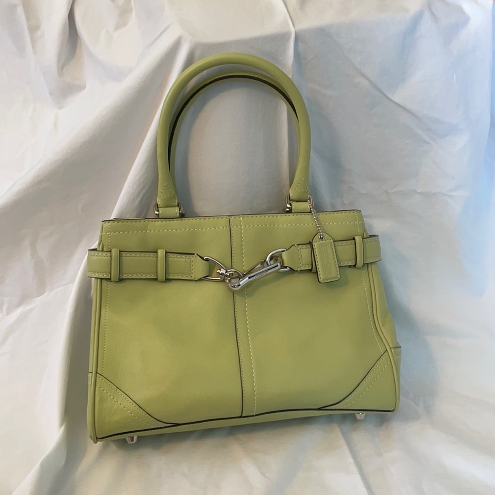 Coach Hampton tote serial Number F 11199